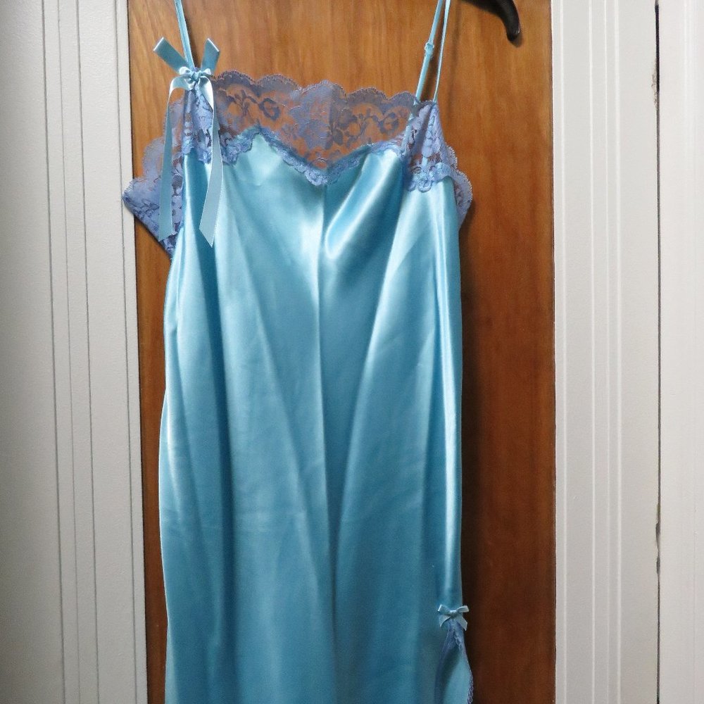 Lingerie - Picture 6 of 6